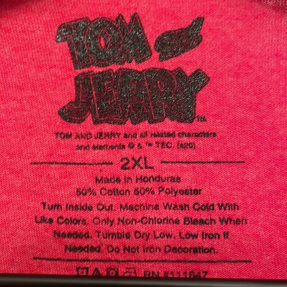 Tom and Jerry graphic t-shirt - Picture 3 of 3